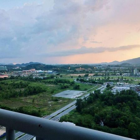 Luxurious Homestay 3Br With Pool Meru Ipoh 8 Pax Luaran gambar