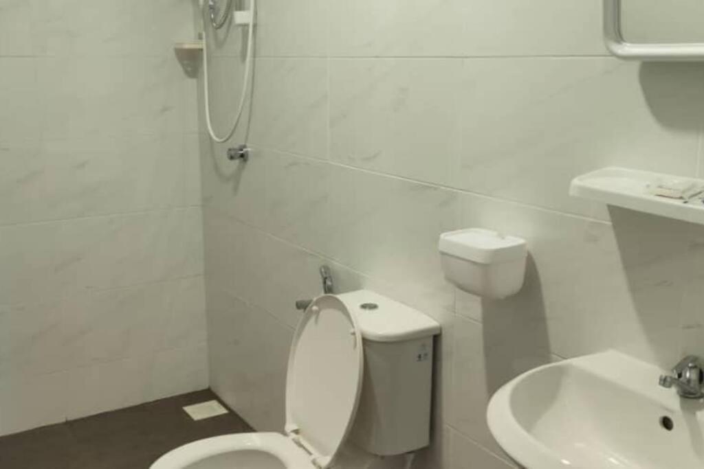 Luxurious Homestay 3Br With Pool Meru Ipoh 8 Pax Luaran gambar